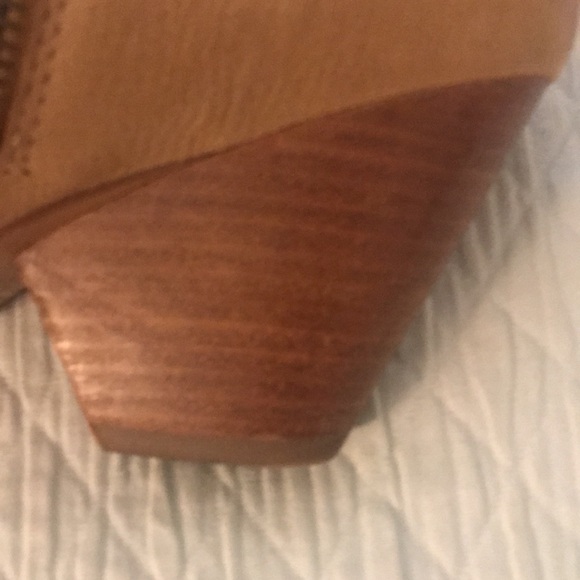 Frye Leather Tan Bootie Ankle Boots Stacked Heel Side Zipper Size 8 M - Picture 5 of 15